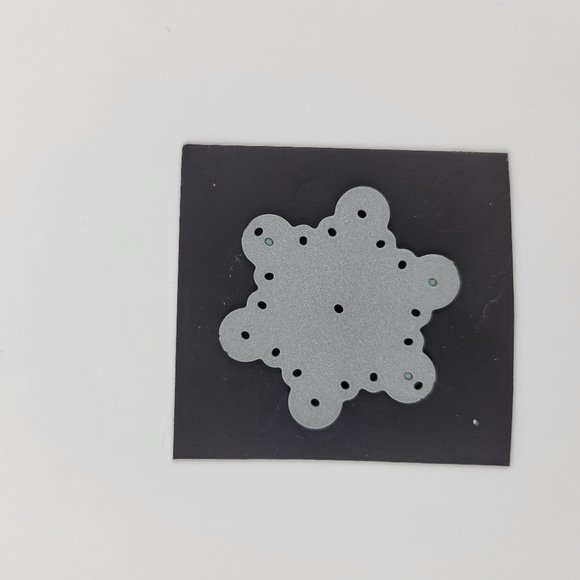 Snowflake Wafer Die Ashlynn Simon Says Stamp Paper Crafts Card Making Scrapbooki - Picture 4 of 6